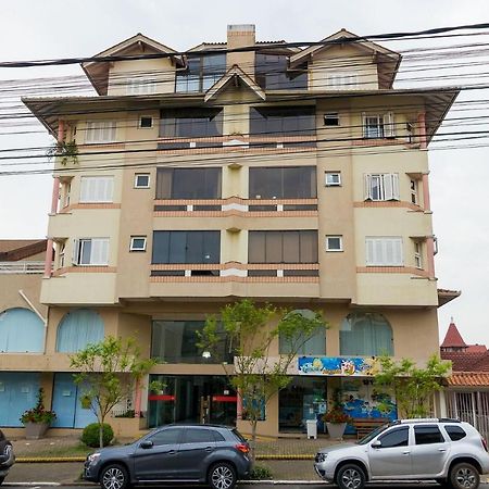 Loft Flores- Centro Da Cidade! نوفا بتروبوليس المظهر الخارجي الصورة